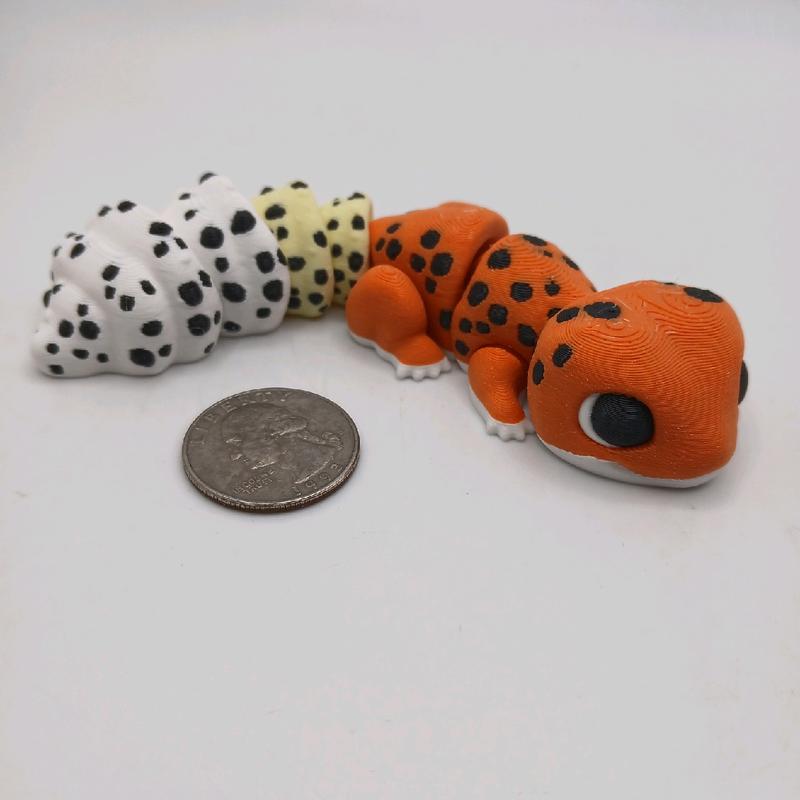 Cute 3D Printed Articulating-Flexi Leopard Gecko or Salamander Figurine Fidget Desk Buddy Animal Critter home decor Gift Accessory Ornaments super cute