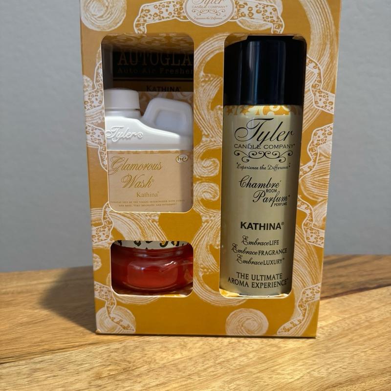 Tyler Candle Company Glamorous Gift Suite Room Set