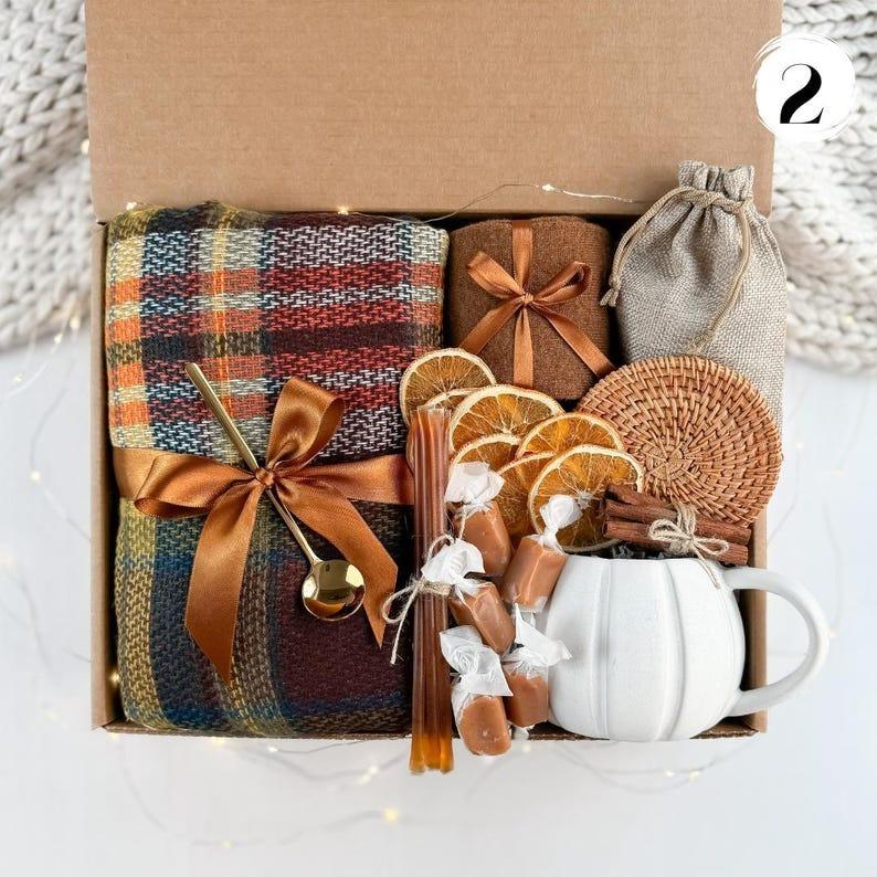 Hug in a Box, Fall care package, Self care gift box, Fall gift box, Birthday gift box, Gift set for Mom, Thanksgiving gift idea, Hygge gift