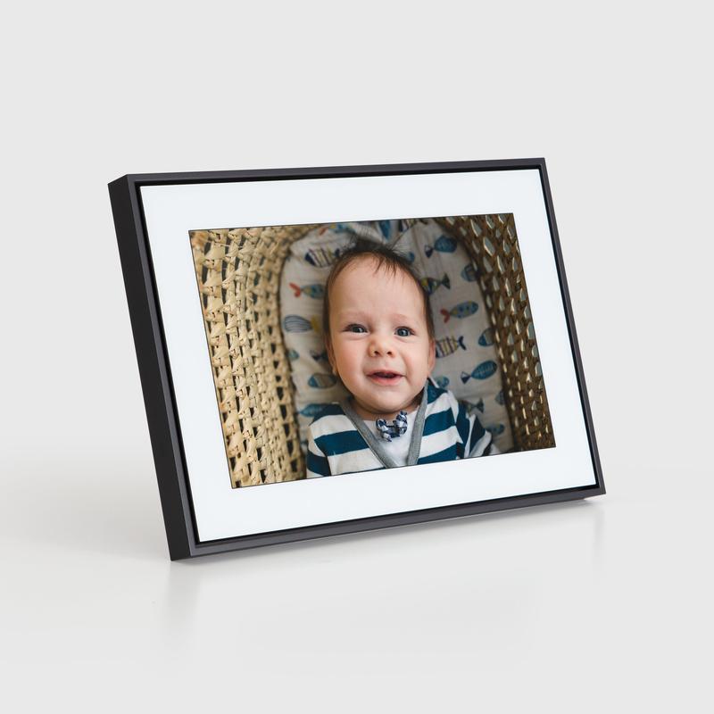 Loop Wi-Fi Digital Picture Frame with Touch Screen, 10-Inch Display, The Only Frame to Offer Text Message Photos Direct to Frame, Easy to use App, Gift to Keep Friends and Family Connected Decor Set