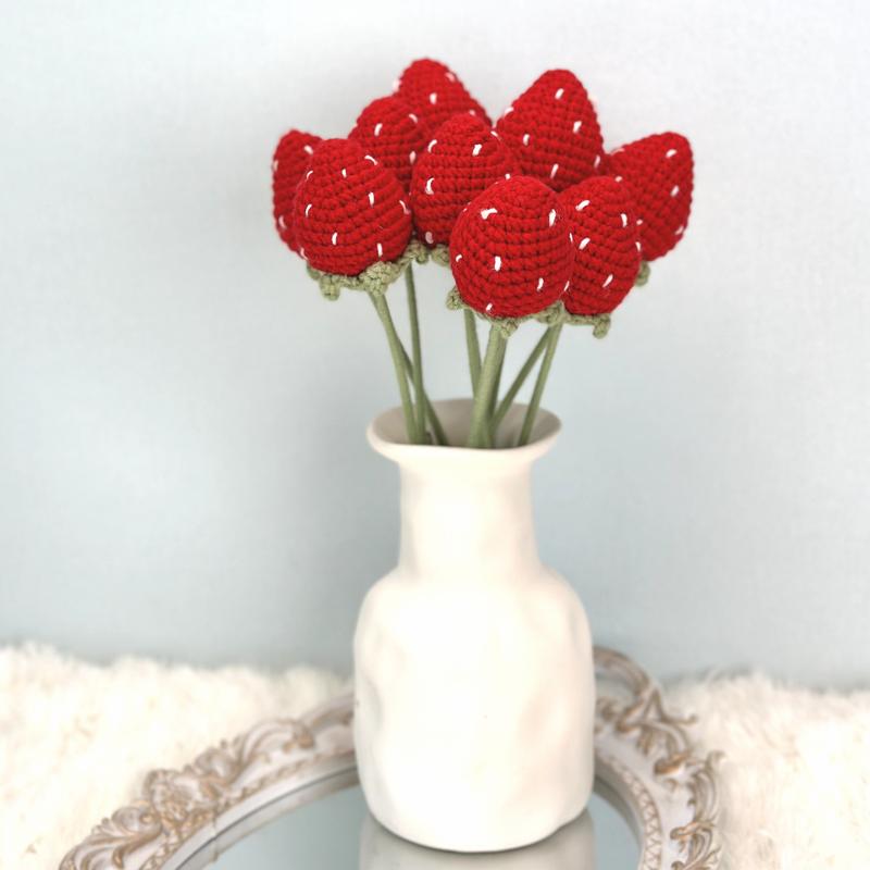 Crocheted strawberry,10pcs Artificial Fiber strawberry Flower without vase, wedding, birthday, party decoration, can be given to couples, friends