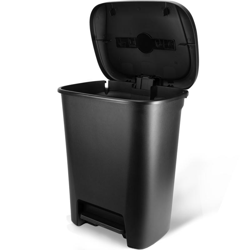 Hefty 20.4 Gallon Step-On Trash Can, Plastic Extra Large Kitchen Trash Can, Black