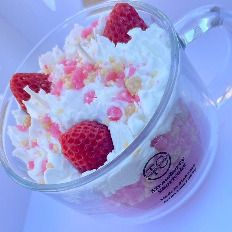 Strawberry Shortcake  Dessert Candle  13 oz