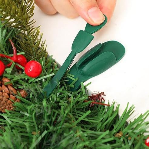 12 24 Pcs Christmas Hooks Garland Hanger Green Hooks christmas Holder Silica Hanger No Tools Cord Bundler Home Hack Decoration Tools Wall Hanger Silicone Adhesive Straps for Wreath Garland Fireplace Mantle Stairways