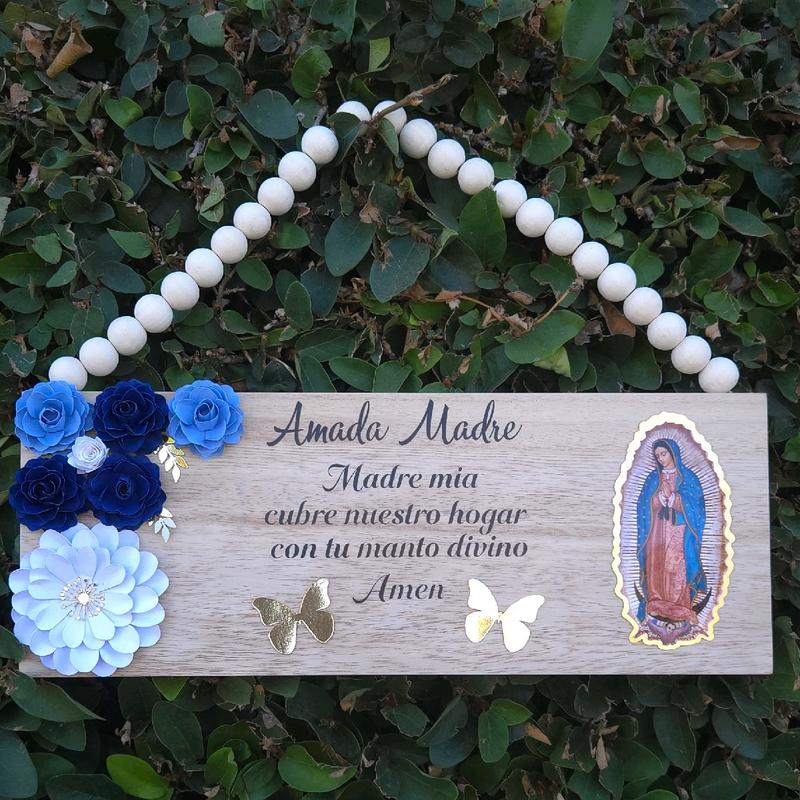 Virgencita tamblones para la pared Con flores de papel rosas eternas Eternal roses paper flowers wall decor decoration gift regalo room