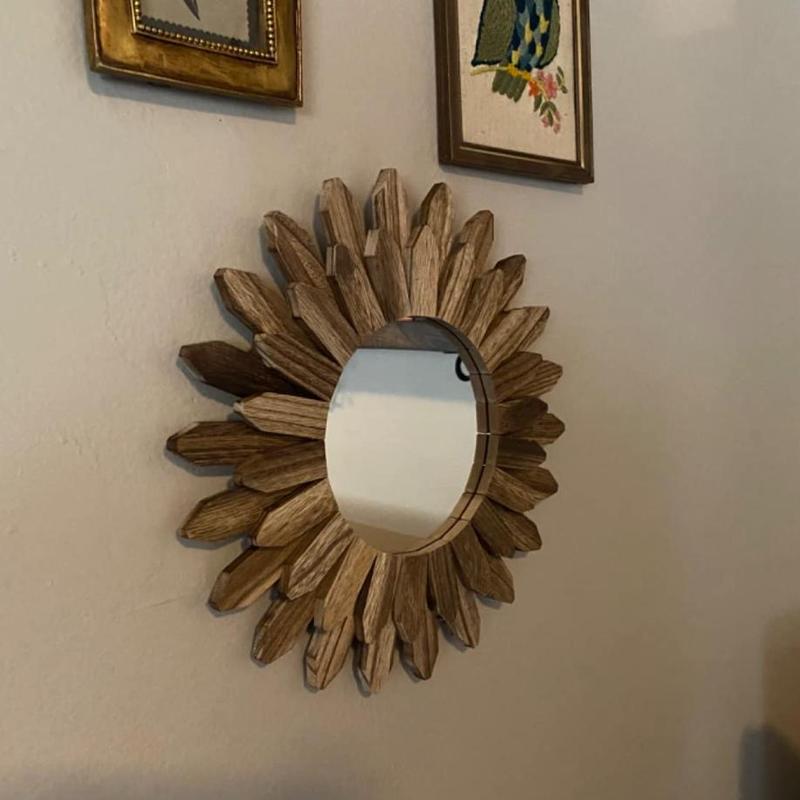 Wooden Sunflower Shaped Wall Mirror, Vintage Wooden Wall Mirror, Wall Hanging Decorative Mirror for Home Living Room Bedroom