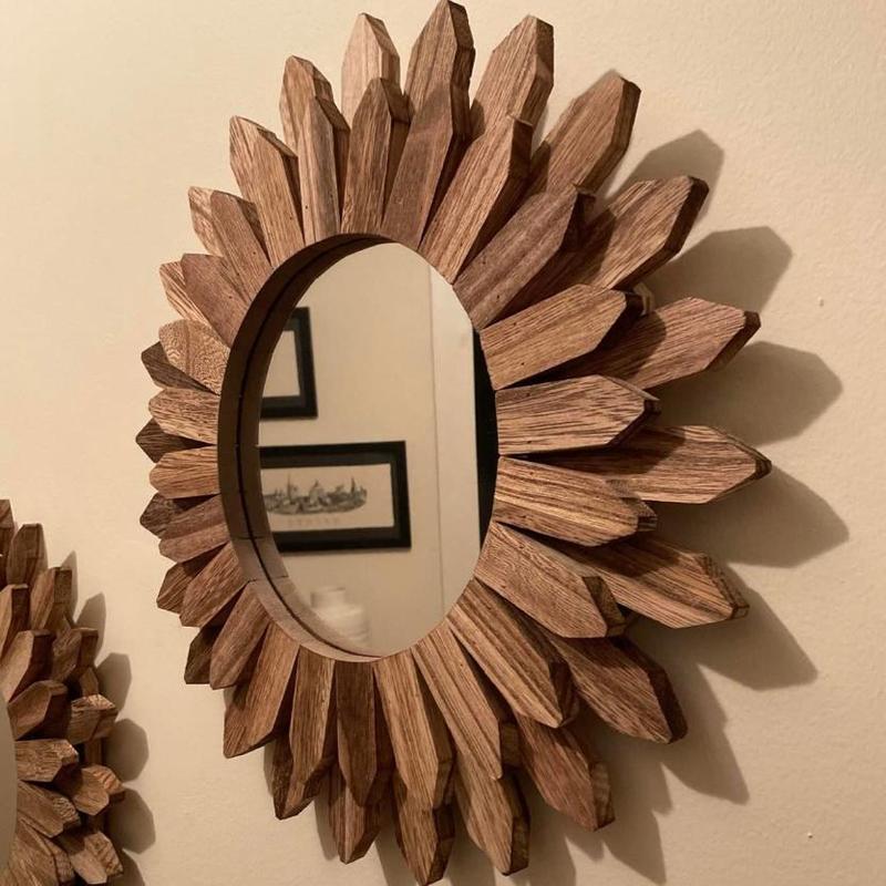 Wooden Sunflower Shaped Wall Mirror, Vintage Wooden Wall Mirror, Wall Hanging Decorative Mirror for Home Living Room Bedroom