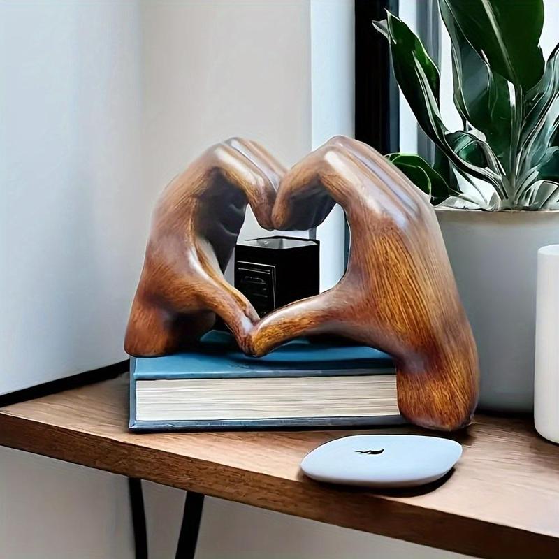 Hand & Heart Design Statue, 1 Count Creative Desktop Ornament, Home Decor for Living Room Bedroom Office