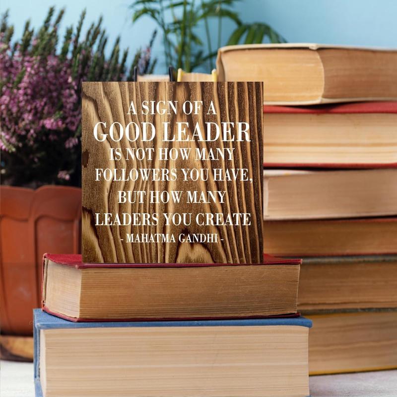 Inspirational A Sign of A Good Leader Desk Decor Wooden Box Sign Office Decor Rustic Wood Block Box Sign for Leader Boss Mentor Home Office Desk Shelf Table Decoration Leadership Gift Roasted color