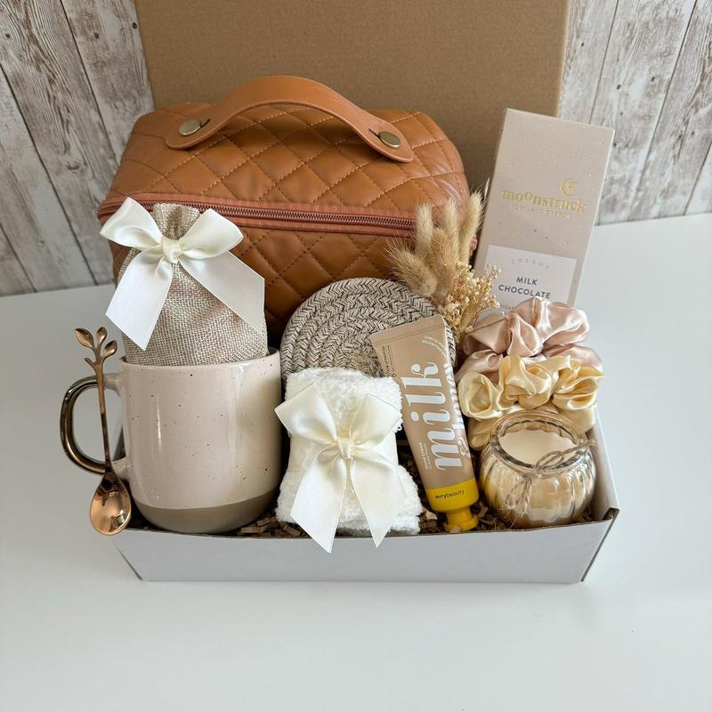 Sister birthday gift box, Birthday gift basket friend, Mom birthday gift basket, 25th birthday gift box, Best friend 60th birthday gift