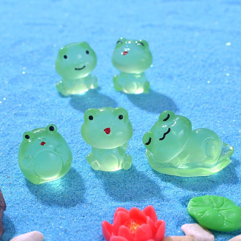 Cute Cartoon Frog Design Resin Ornament, 6 Counts set Mini Luminous Frog Decorative Craft, Home Decor Supplies for Living Room Bedroom Office Dormitory