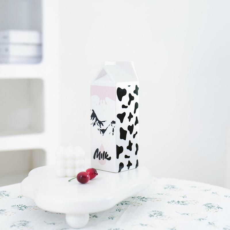 Fresh Milk Cow Pattern Ceramic Vase without Flower, 1 Count Creative Desktop Decorative Vase, Decorative Ornament for Home Living Room Bedroom Dining Room