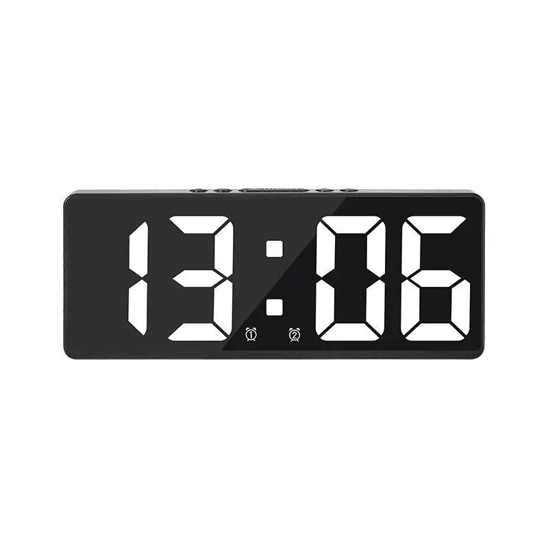 Smart LED Clock, 1 Count Battery Powered Voice Control Desk Clock, Bedside Silent Digital Alarm Clock for Home Dormitory School Dormitory Office(without Battery)